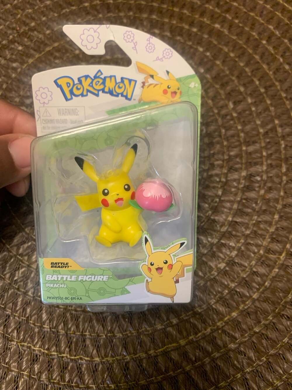 Jazwares Pokemon Battle Figure Pikachu Pecha Berry
